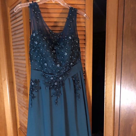 Handmade evening gown - Picture 1 of 3